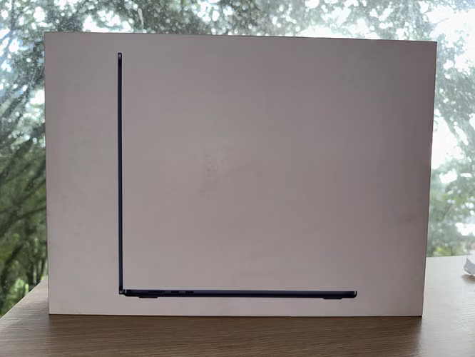 MacBook Air M2 15” | 8GB RAM | 256GB 