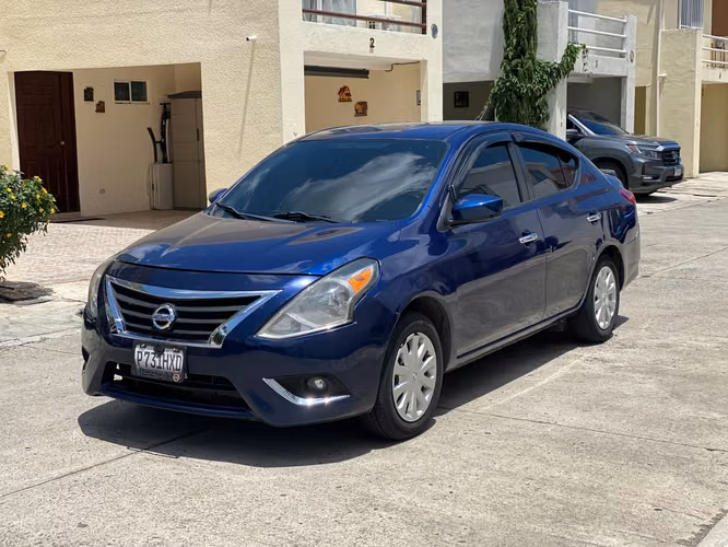 Nissan Versa SV 2019 motor 1.6 economico