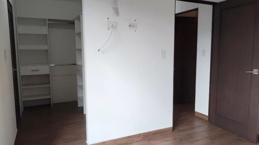 Apartamento en Mariscal, Zona 11 - Miniatura 5