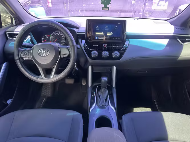 Toyota Corolla Cross 2024 Automática y Tiptronic  de Agencia un Dueño Con récord de Agencia Impecable 