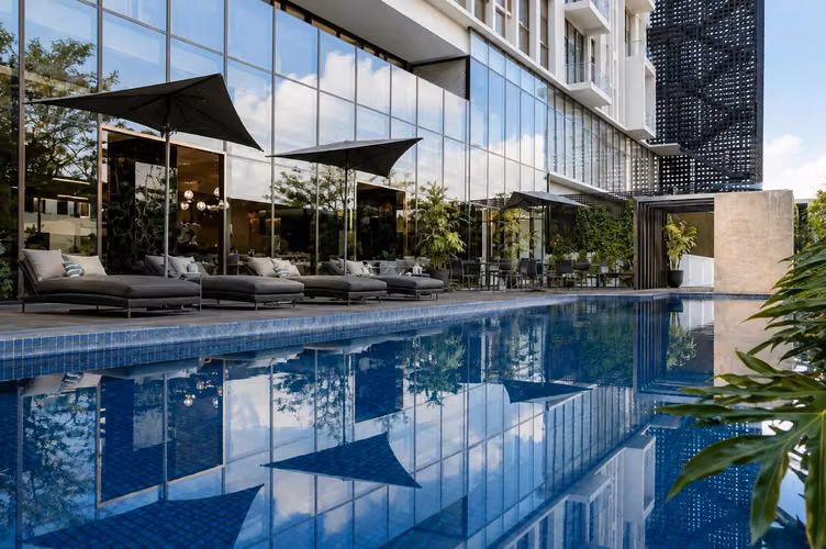 APARTAMENTO EN RENTA EN ZONA 10 EDIFICIO ATARAH  - Imagen 1