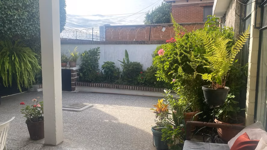 VENDO CASA ZONA 11 COL. LOMA LINDA REF.6950 - Miniatura 8