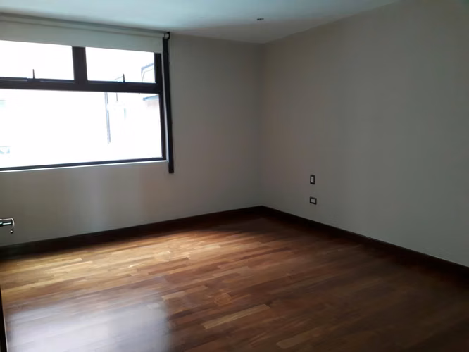VENDO APTO Z.10 EDIF. MIRAFIORI REF.6827