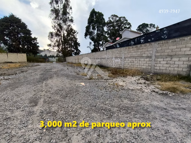 BODEGA EN XELA 1,409 SOBRE CARRETERA PRINCIPAL 