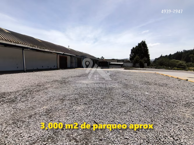 BODEGA EN XELA 1,409 SOBRE CARRETERA PRINCIPAL 