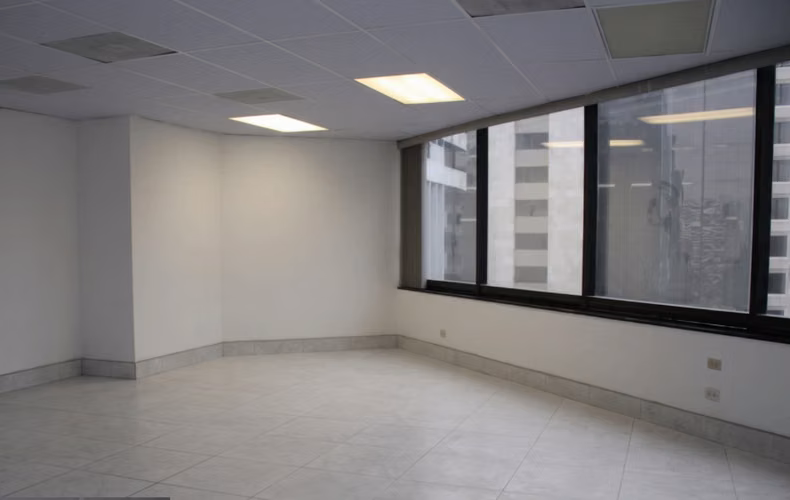 Oficina en Zona 10 - Miniatura 2
