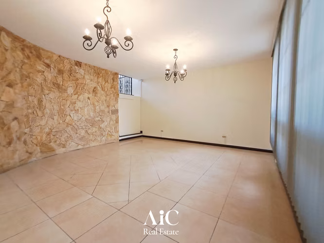 CASA EN RENTA ZONA 16 JARDINES DE SAN ISIDRO - Imagen 4