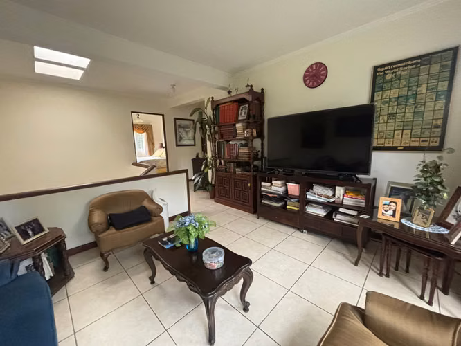 CASA EN VENTA EN PASEO DE LA VEREDA | JARDÍN + PÉRGOLA | J - Imagen 7