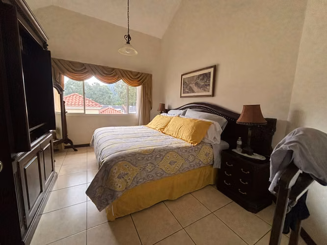 CASA EN VENTA EN PASEO DE LA VEREDA | JARDÍN + PÉRGOLA | J - Imagen 13