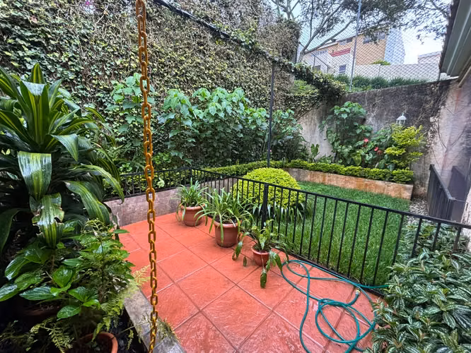 HOUSE FOR SALE ON A WALK FROM THE STREET - 124; GARDEN + PERGOLA - 124; J