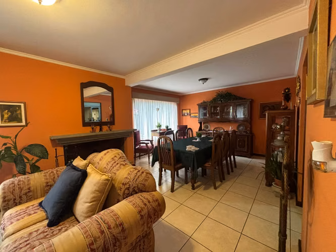 CASA EN VENTA EN PASEO DE LA VEREDA | JARDÍN + PÉRGOLA | J - Imagen 2