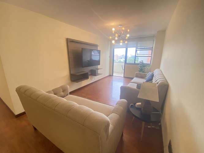 APARTAMENTO EN ALQUILER EN ZONA 14 | NIVEL ALTO + VISTA AL NORTE | J - Imagen 4