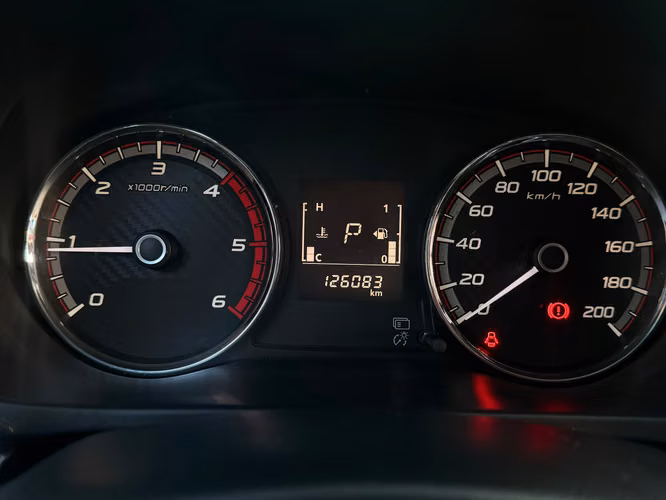 MITSUBISHI L TURBO DIESEL AUTOMÁTICO