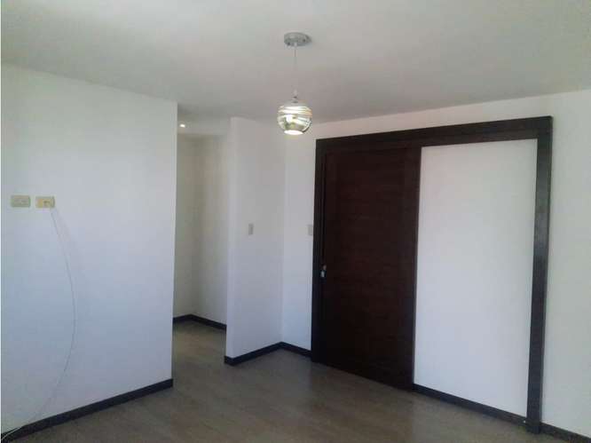 Apartamento en Renta Zona 10 - Imagen 5