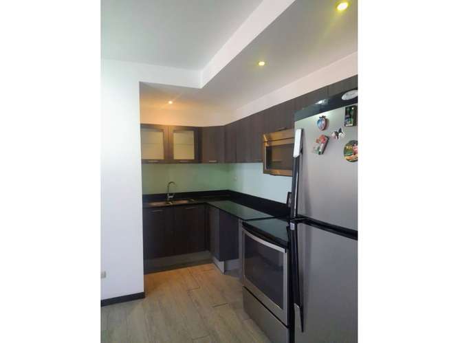 Apartamento en Renta Zona 10 - Imagen 4