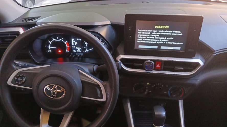 Toyota raize automática de agencia 