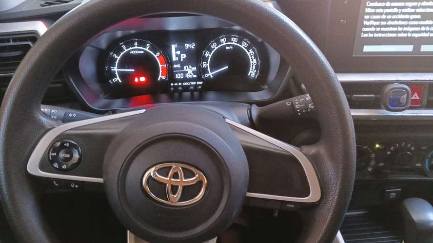 Toyota raize automática de agencia 
