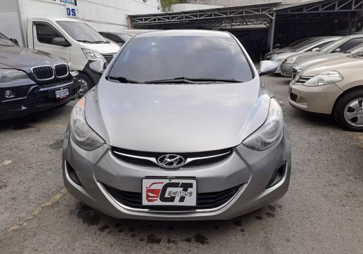 Hyundai Elantra 2011 Importado Automático y Triptonic Súper Económico Millas Reales de Reciente Ingreso
