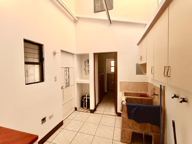 Carretera a San José Pinula • Casa Nueva en Venta • Residencial Lo de Valdez - Imagen 8