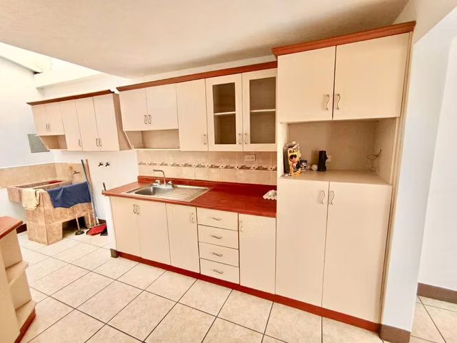 Carretera a San José Pinula • Casa Nueva en Venta • Residencial Lo de Valdez - Imagen 4