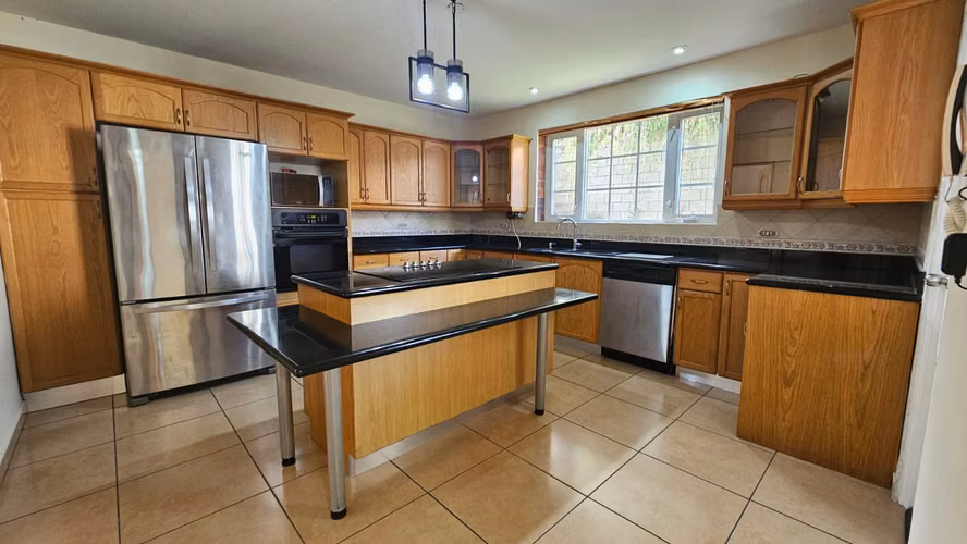 Casa en venta zona 16