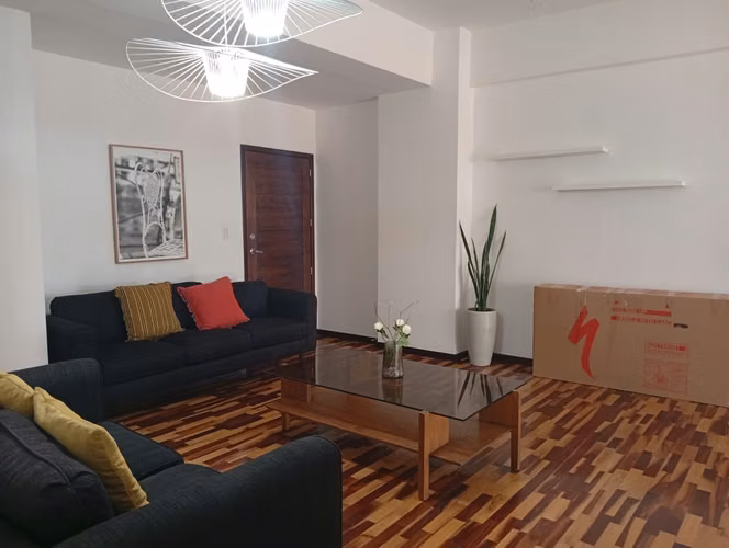 RENTA DE APARTAMENTO EN EDIFICIO TORRE QUATTRO, ZONA 14 - Miniatura 3