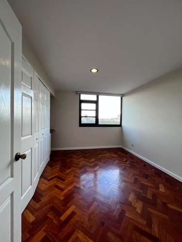 RENTA DE APARTAMENTO COMPLETAMENTE RENOVADO EN EDIFICIO SANTORINI, ZONA 14 - Imagen 13