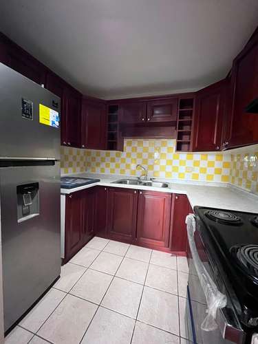 RENTA DE APARTAMENTO COMPLETAMENTE RENOVADO EN EDIFICIO SANTORINI, ZONA 14 - Imagen 3