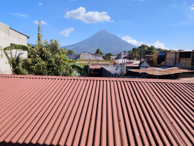 Casa en renta en Antigua Guatemala, cerca del estadío Pensativo - Miniatura 3