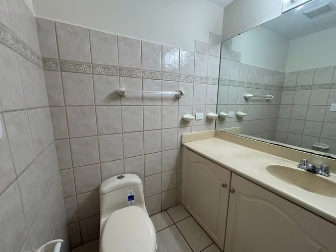 Apartamento en alquiler zona 14 - Miniatura 4