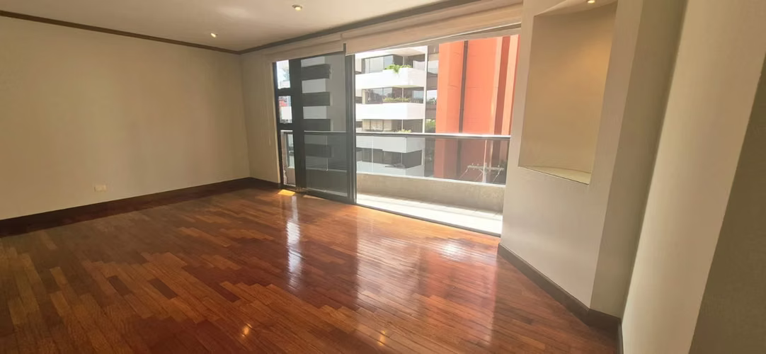 APARTAMENTO EN RENTA EN ZONA 14 EDIFICIO SAN ANGEL - Imagen 2