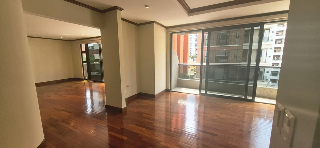 APARTAMENTO EN RENTA EN ZONA 14 EDIFICIO SAN ANGEL - Imagen 4