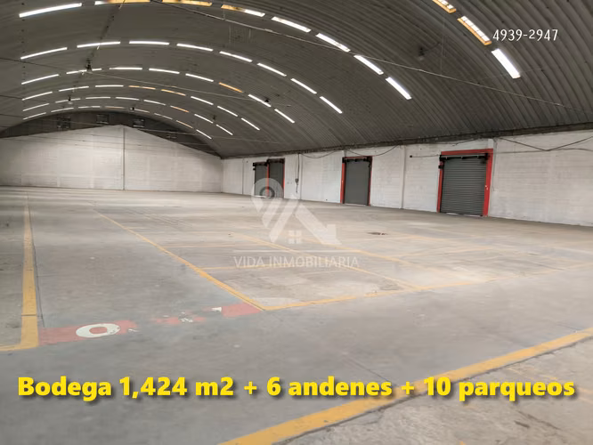 BODEGA AMPLIA EN XELA 1,424 M2, EN CARRETERA PRINCIPAL