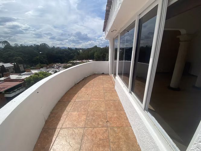 HABITACIÓN PRINCIPAL EN CASA DE HUESPEDES EN RENTA EN SAN LÁZARO, ZONA 15 | PV