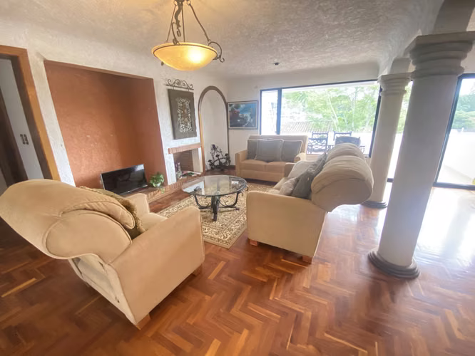HABITACIÓN PRINCIPAL EN CASA DE HUESPEDES EN RENTA EN SAN LÁZARO, ZONA 15 | PV