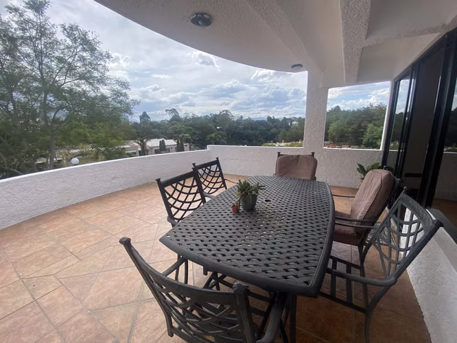 HABITACIÓN PRINCIPAL EN CASA DE HUESPEDES EN RENTA EN SAN LÁZARO, ZONA 15 | PV