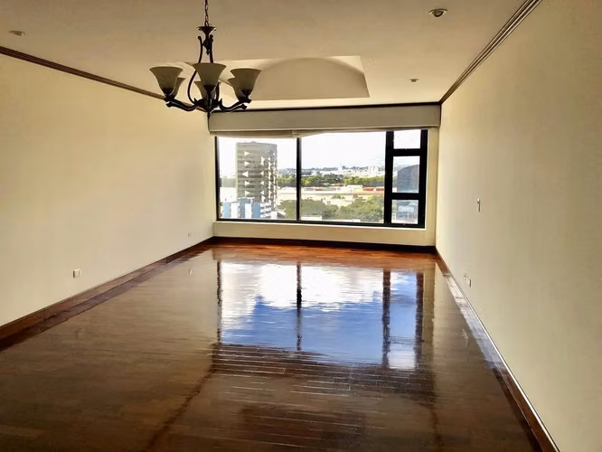 Zona 14 Edificio San Ángel apartamento en renta  - Imagen 8