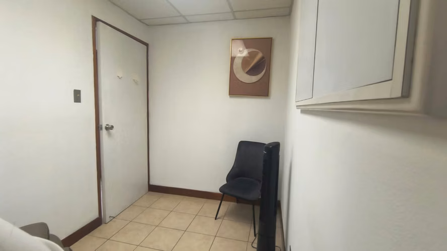 Clínica Médica en Renta z. 10 - Miniatura 5