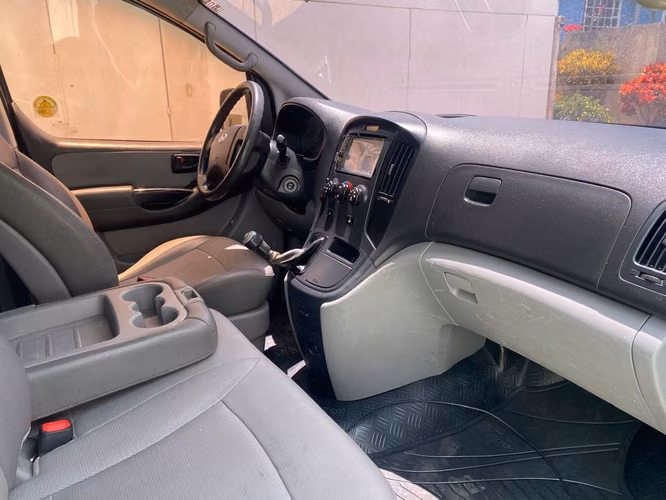 Hyundai Grand Starex CVX 2011 Mecanica TDi - Imagen 4