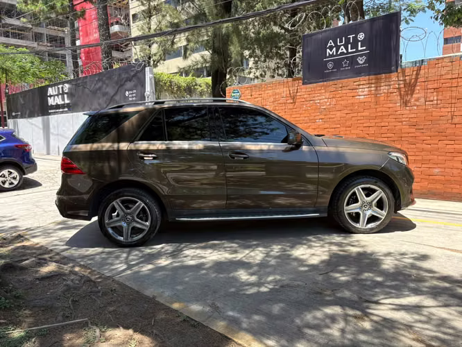 Mercedes Benz GLE250D año 2017 de agencia  - Imagen 2