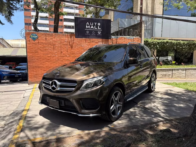 Mercedes Benz GLE250D año 2017 de agencia 