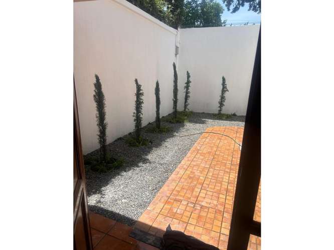  CASA EN RENTA – 4 HAB + JARDÍN  | SECTOR LA VILLA | ZONA 14 - Imagen 11