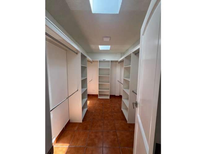  CASA EN RENTA – 4 HAB + JARDÍN  | SECTOR LA VILLA | ZONA 14 - Imagen 8