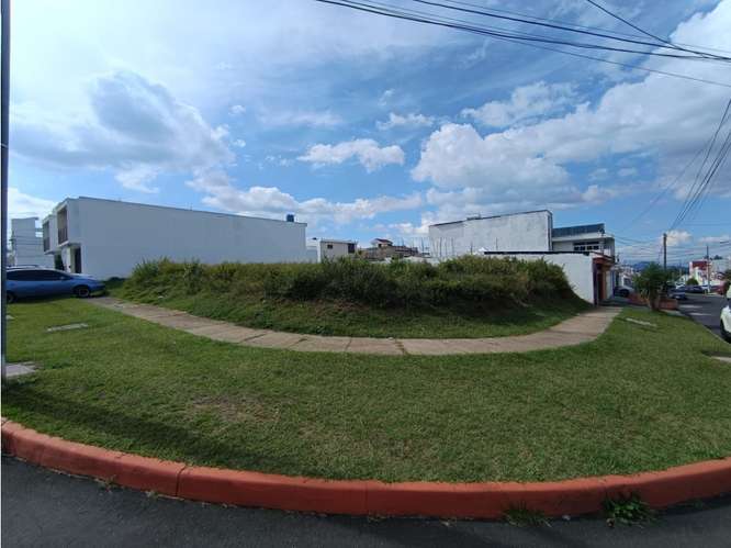 Terreno en Venta Zona 16 - Imagen 1