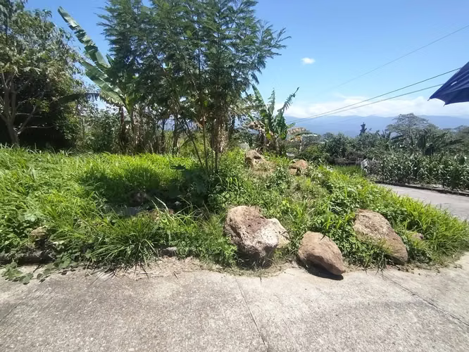 Se vende lote residencial en Hacienda Santa Cruz - Miniatura 3