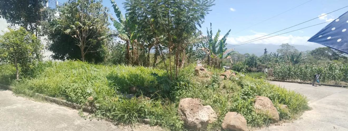 Se vende lote residencial en Hacienda Santa Cruz - Image 1