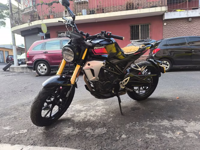 Freedom Cr4n 250 modelo 2024 - Imagen 1