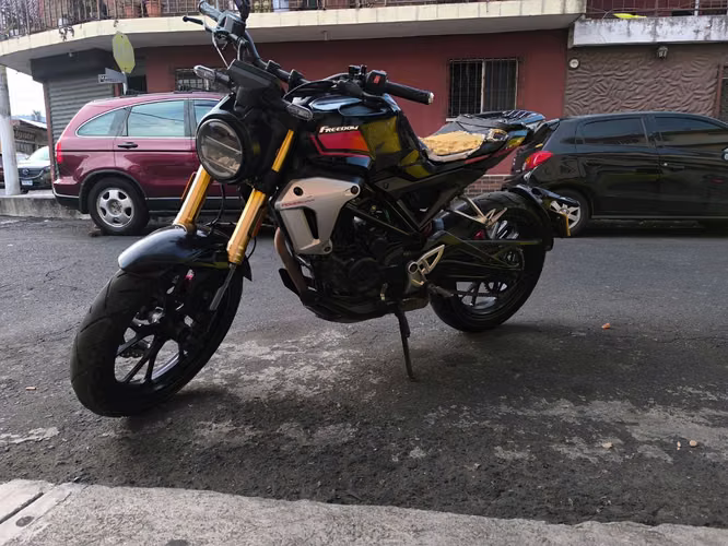 Freedom Cr4n 250 modelo 2024 - Imagen 2