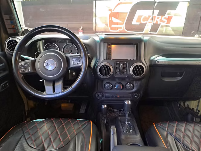 Jeep Wrangler Unlimited 2013 Importado Automático y Tiptronic 4x4 Varios Extras Bien Armado Nítido Nada que Invertir  - Imagen 7