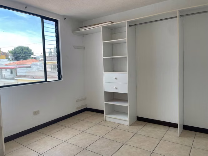 Alquilo Casa en Los Manatiales Km 19 a San José Pinula - Imagen 10